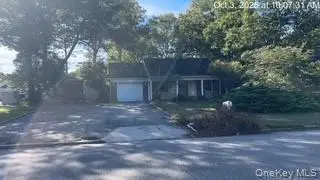 41 Winside Lane, Coram, NY 11727