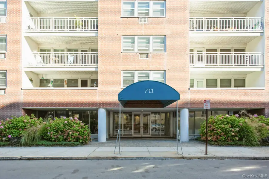 711 Shore Road #2C, Long Beach, NY 11561 - Image #2