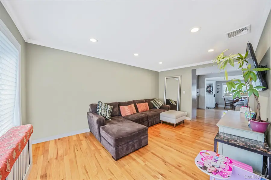 17 Barnstable Road, East Rockaway, NY 11518 - Image #3