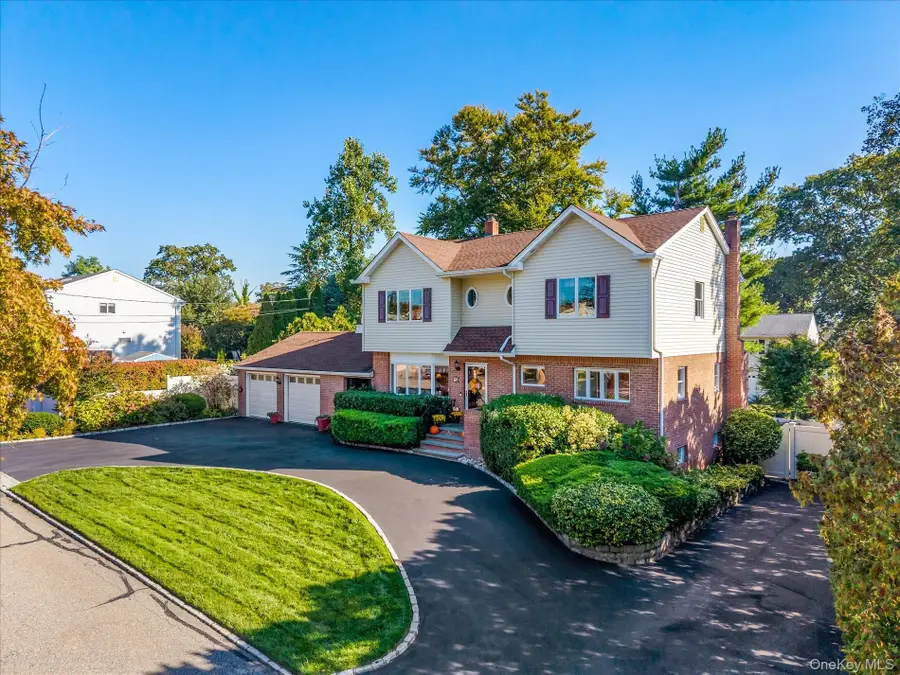 18 Violet Road, Bayville, NY 11709 - Image #2