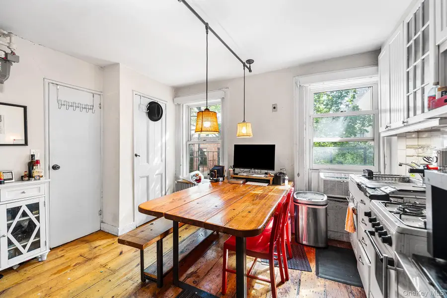 340 W 11th Street #3WR, Manhattan, NY 10014 - Image #2