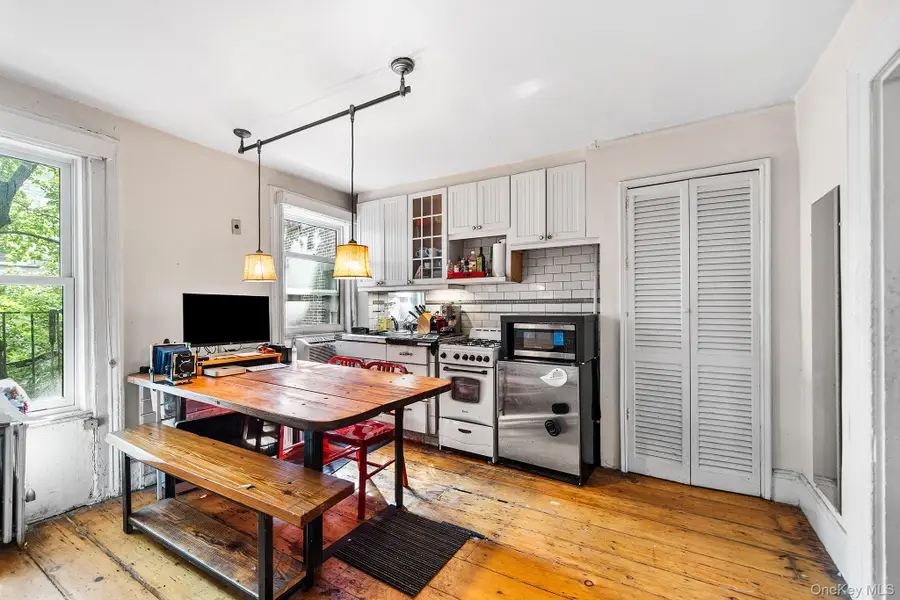 340 W 11th Street #3WR, Manhattan, NY 10014 - Image #3