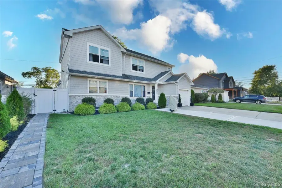 2093 Baylis Avenue, Elmont, NY 11003 - Image #2