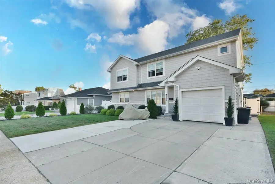 2093 Baylis Avenue, Elmont, NY 11003 - Image #3