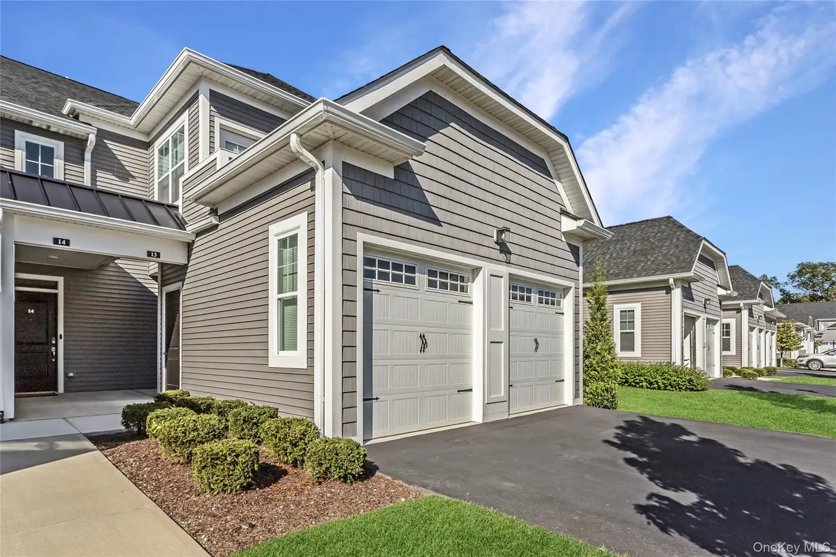 13 Seasons Way #13, Dix Hills, NY 11746 - Image #1