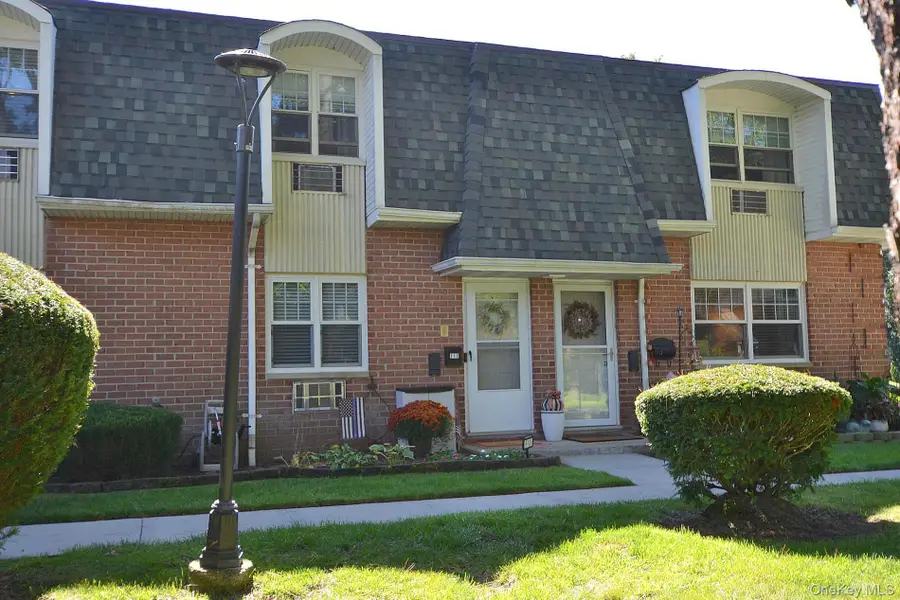 18 Glen Hollow Drive #F13, Holtsville, NY 11742 - Image #2