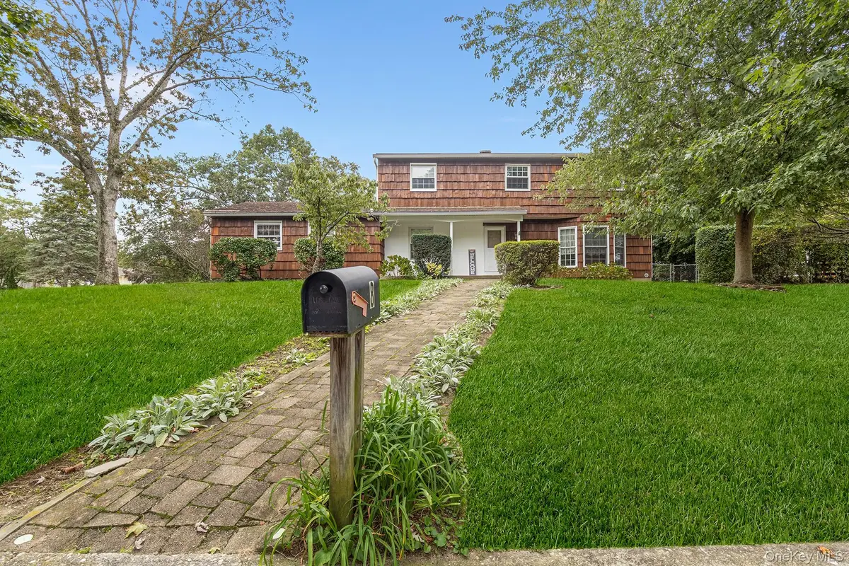 8 Barry Lane, Mount Sinai, NY 11766 - Image #1