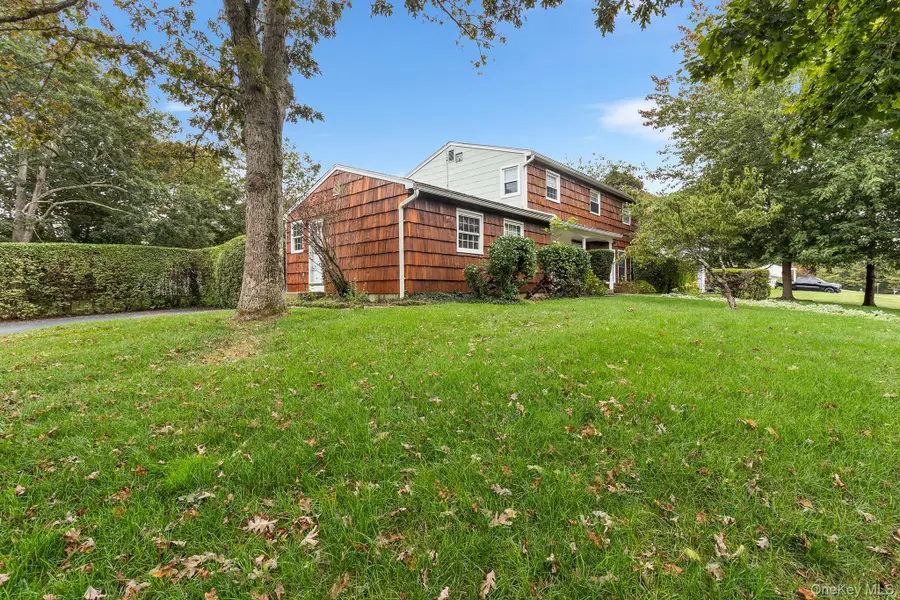 8 Barry Lane, Mount Sinai, NY 11766 - Image #2