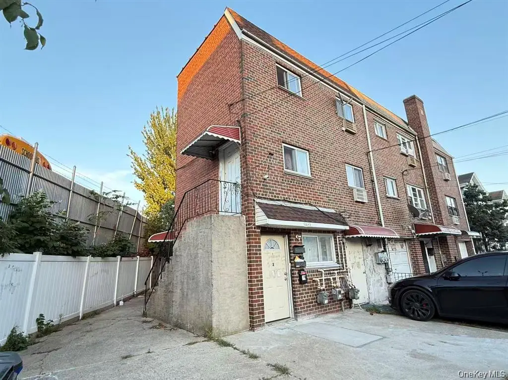 94-15 97th Street, Jamaica, NY 11416 - Image #1