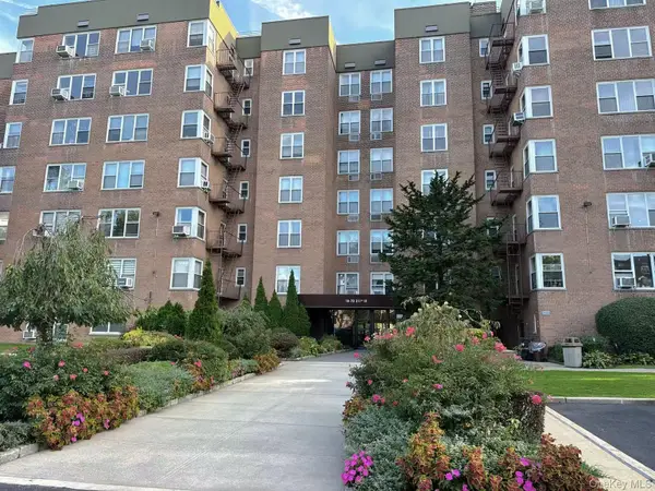 18-40 211st Street #5A, Bayside, NY 11360