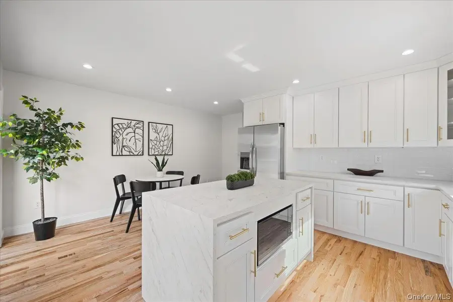 93 Thurton Place, Yonkers, NY 10704 - Image #3