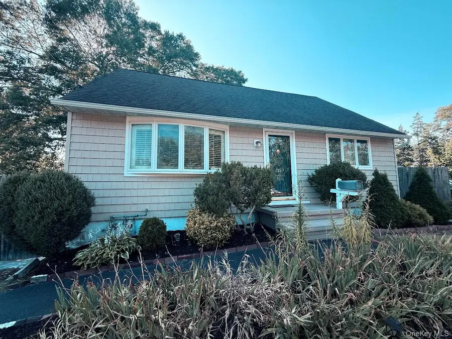 171 Stanley Drive, Centereach, NY 11720 - Image #2