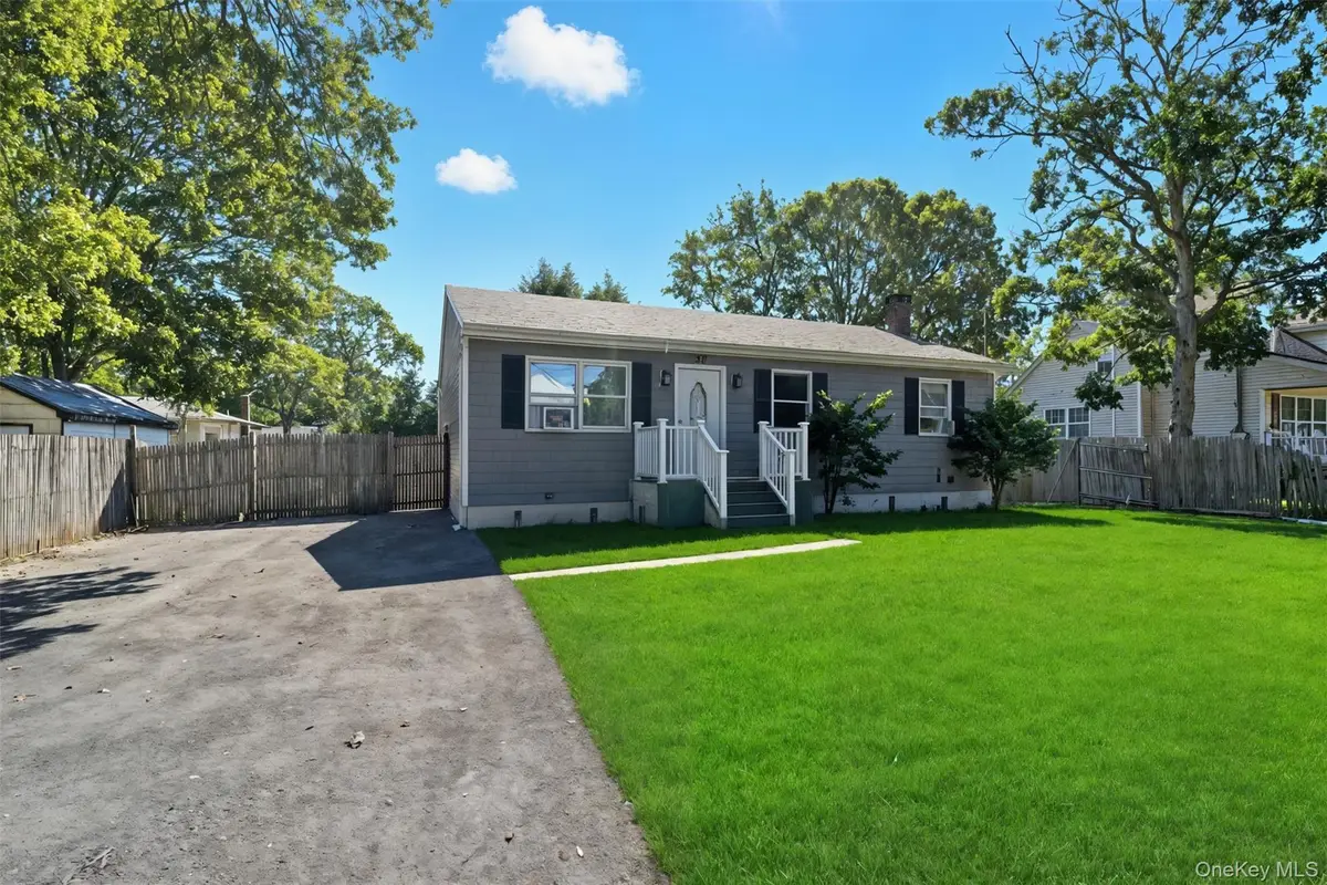 36 Flintlock Drive, Shirley, NY 11967 - Image #1