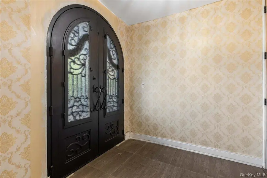 605 S 6th Avenue, Mount Vernon, NY 10550 - Image #3