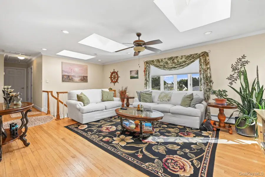 769 Bay Place, Lindenhurst, NY 11757 - Image #3