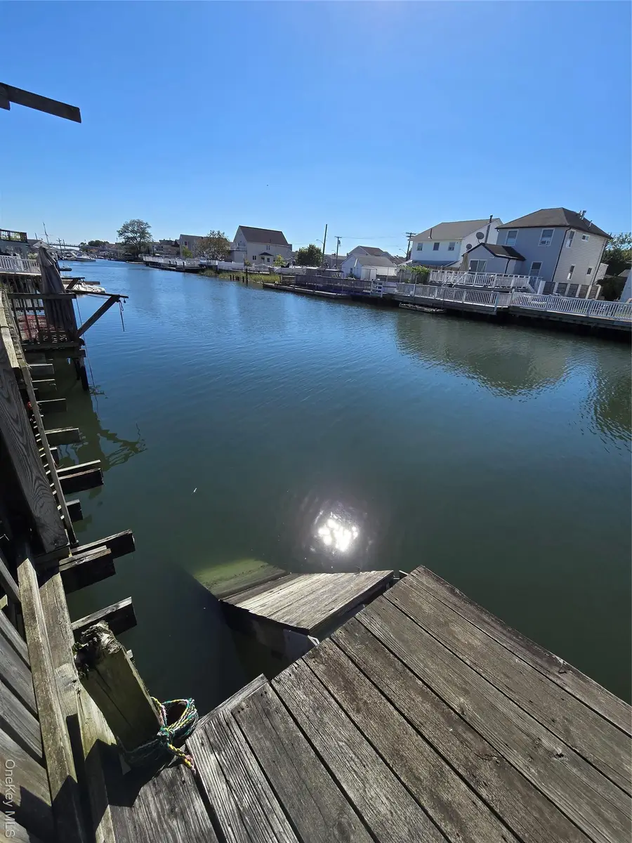 5 Bayview Avenue, Howard Beach, NY 11414 - Image #2