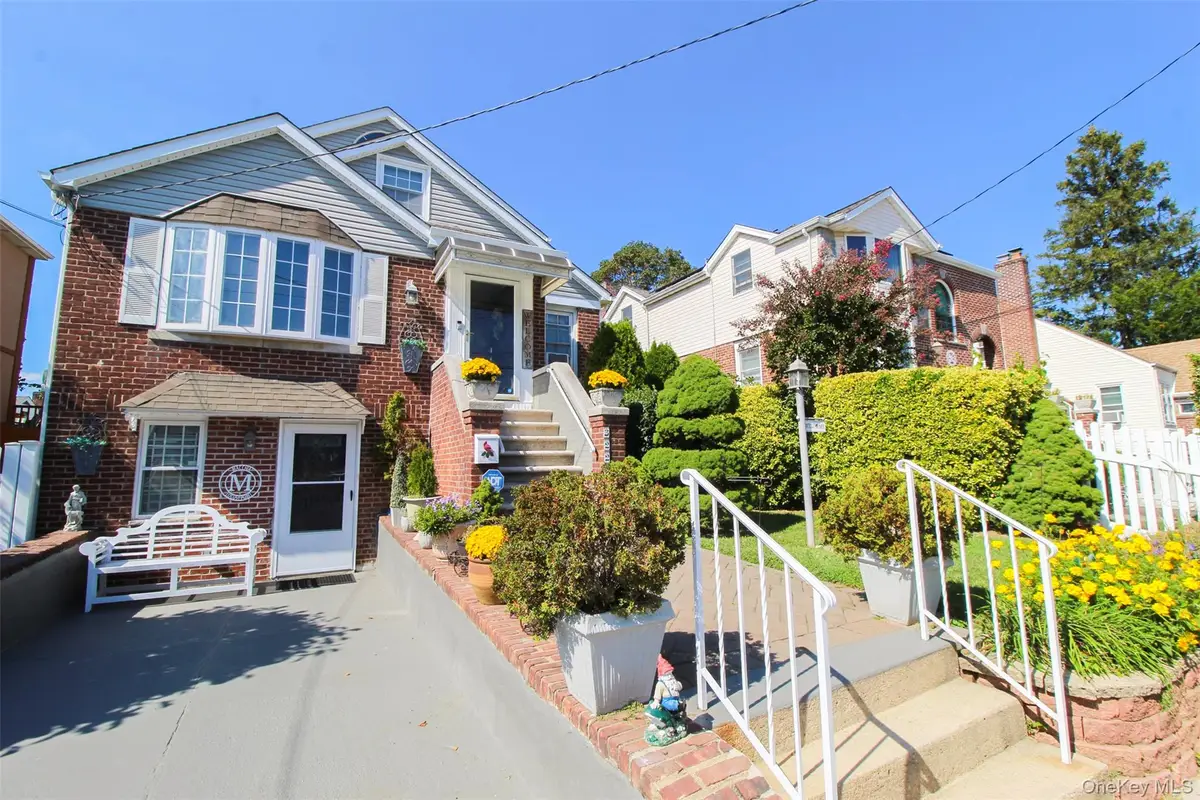 3221 Giegerich Place, Bronx, NY 10465 - Image #1