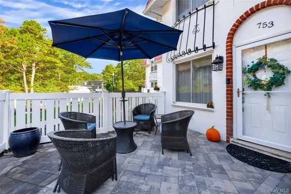 753 Blue Ridge Drive, Medford, NY 11763