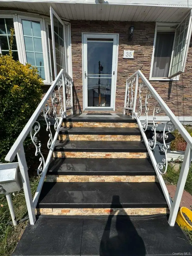 35 Harvard Street, Valley Stream, NY 11580 - Image #3