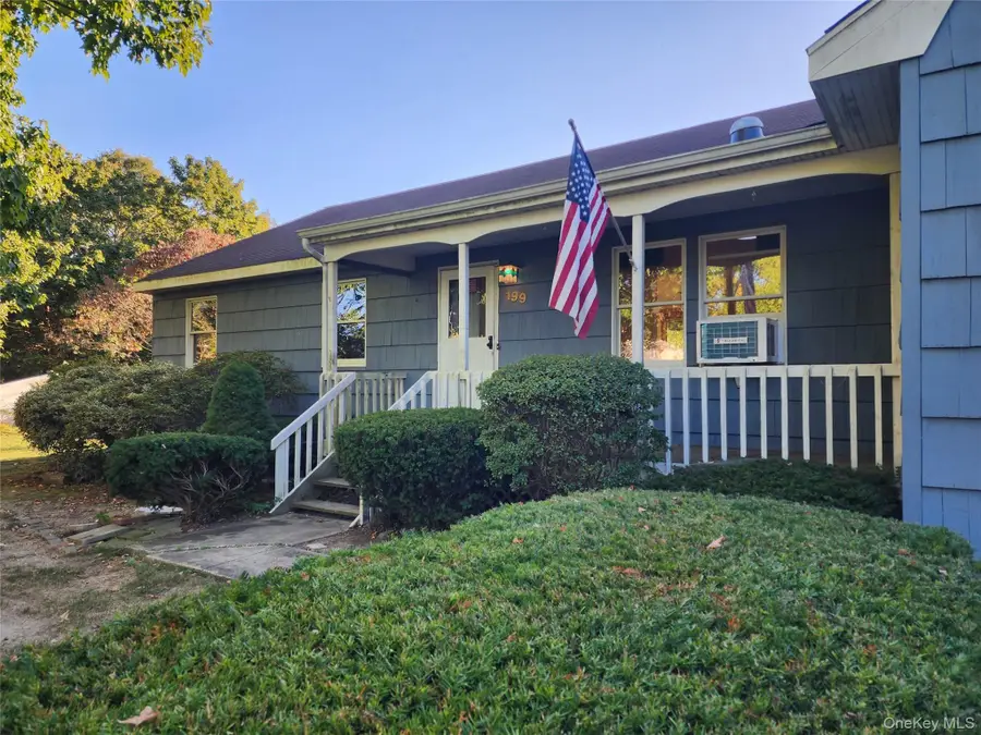 199 Shade Tree Lane, Aquebogue, NY 11931 - Image #2
