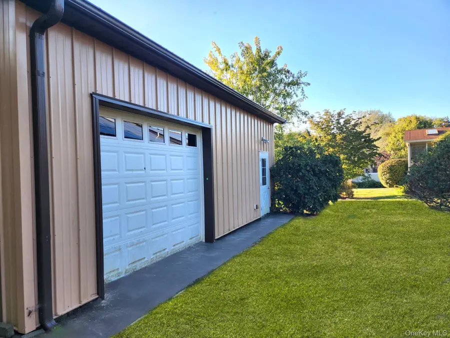 199 Shade Tree Lane, Aquebogue, NY 11931 - Image #3