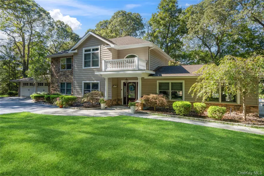 16 Pine Road, Syosset, NY 11791 - Image #2