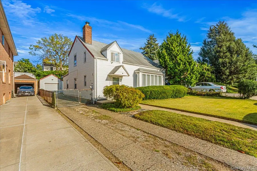 64-65 Cloverdale Boulevard, Oakland Gardens, NY 11364 - Image #2