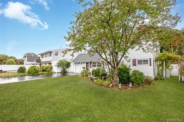 60 Tiptop Lane, Hicksville, NY 11801