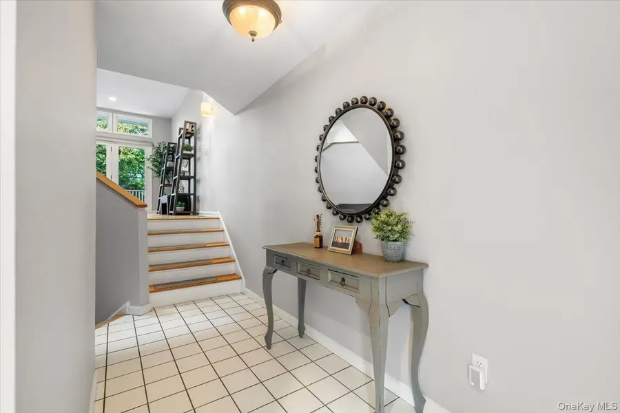 15 Brookridge Court, Rye Brook, NY 10573 - Image #2