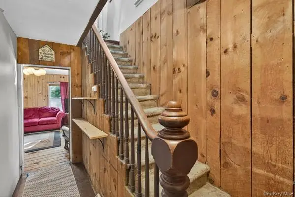 33 Thompson Street, Red Hook, NY 12571 - Image #2