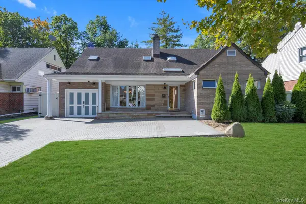 219-44 Peck Avenue, Hollis Hills, NY 11427