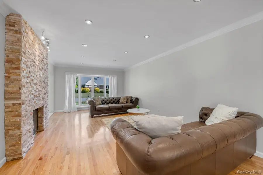 219-44 Peck Avenue, Hollis Hills, NY 11427 - Image #3