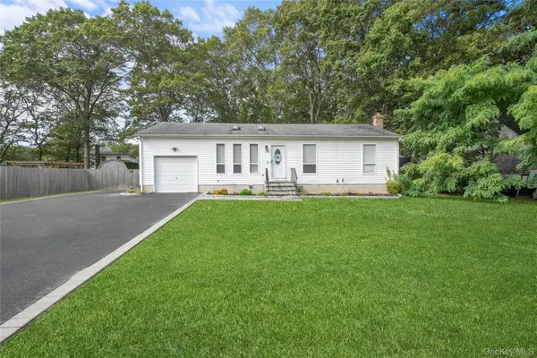 139 Forrest Avenue, Shirley, NY 11967