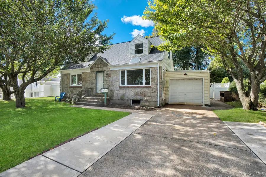 355 Sylvan Lane, Westbury, NY 11590 - Image #2