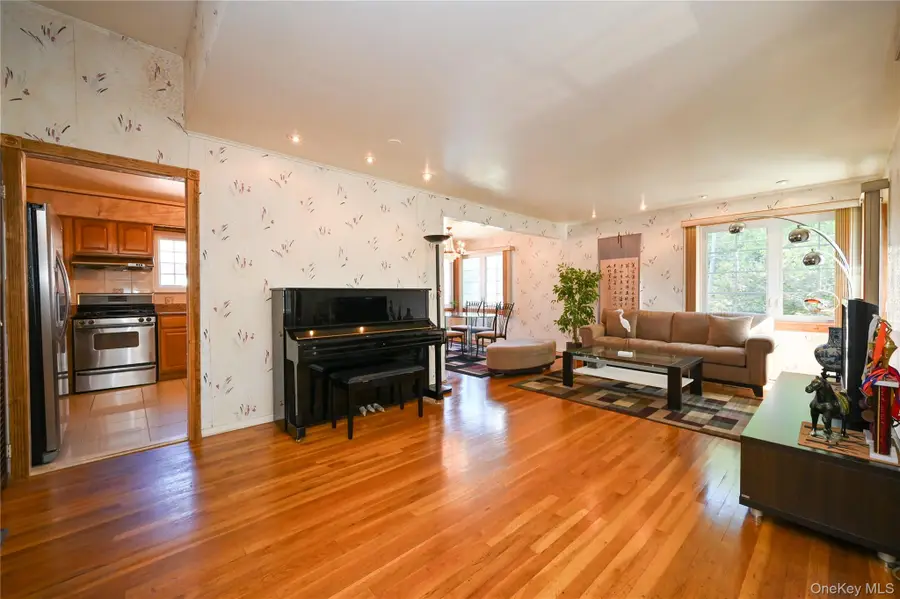 2830 210th Street, Bayside, NY 11360 - Image #3