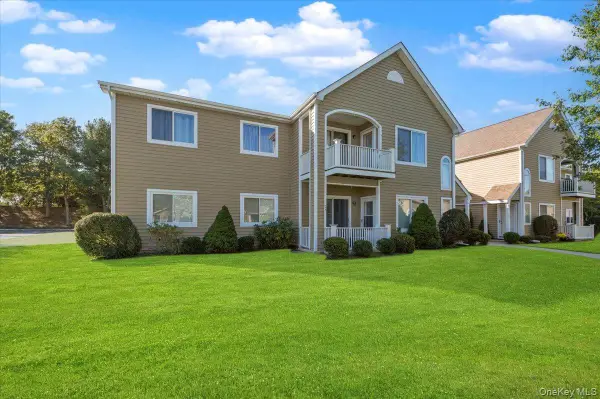 75 Eric Drive, Middle Island, NY 11953