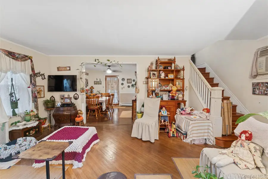 128 Fairfield Street, Valley Stream, NY 11581 - #3