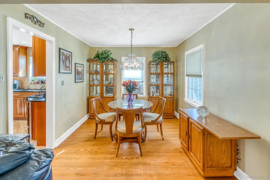 2531 Mount Avenue, Oceanside, NY 11572 - Image #3