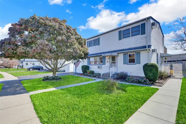 123 Cottage Boulevard, Hicksville, NY 11801