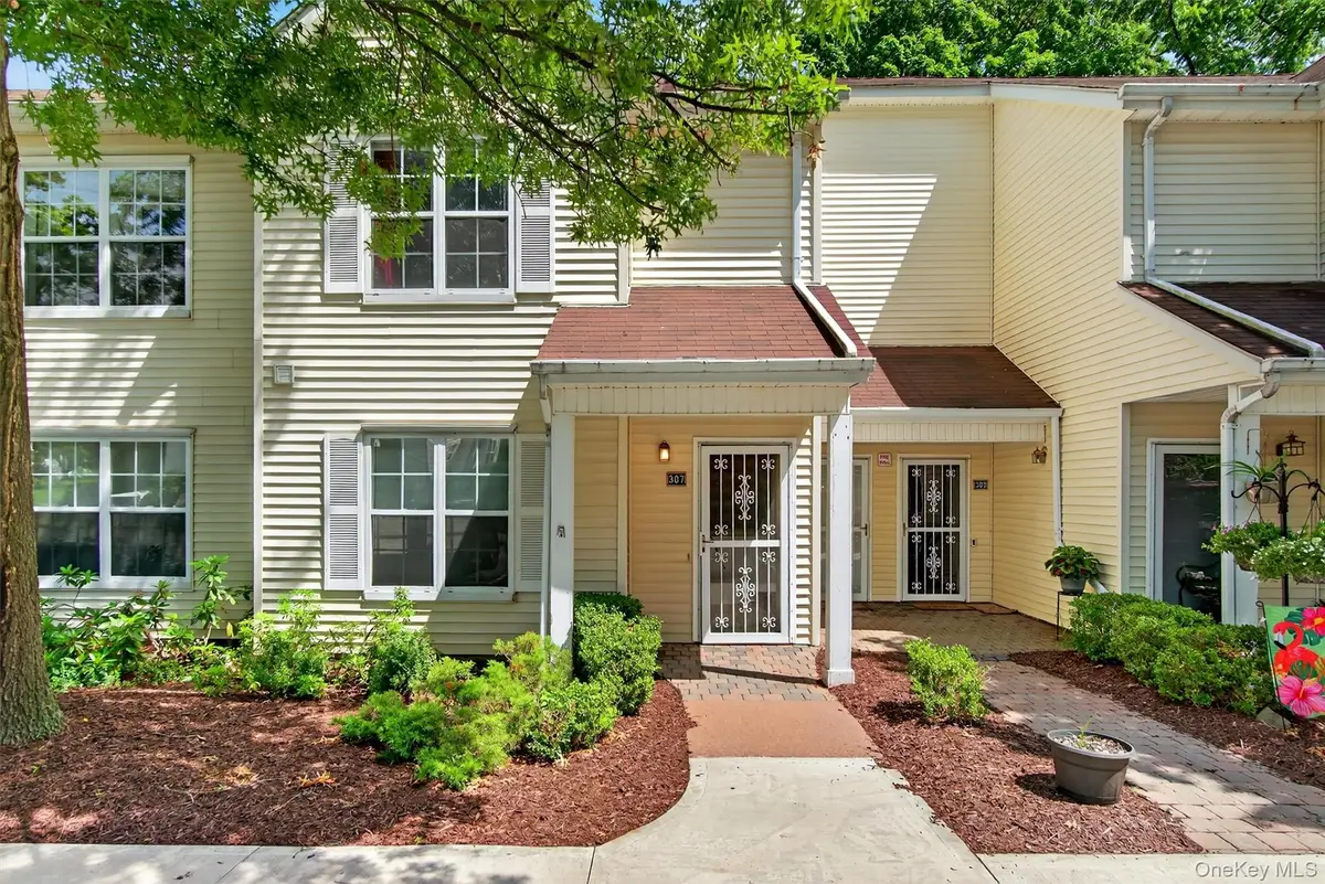 307 Gazebo Court, New Windsor, NY 12553 - Image #1