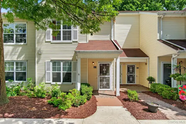 307 Gazebo Court, New Windsor, NY 12553