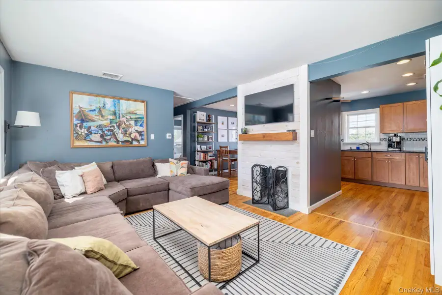 68 Tyler Street, Freeport, NY 11520 - Image #3