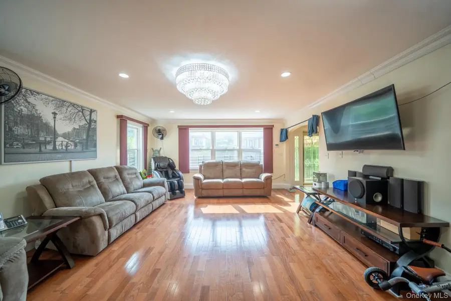 580 Valley Avenue, Yonkers, NY 10703 - Image #2