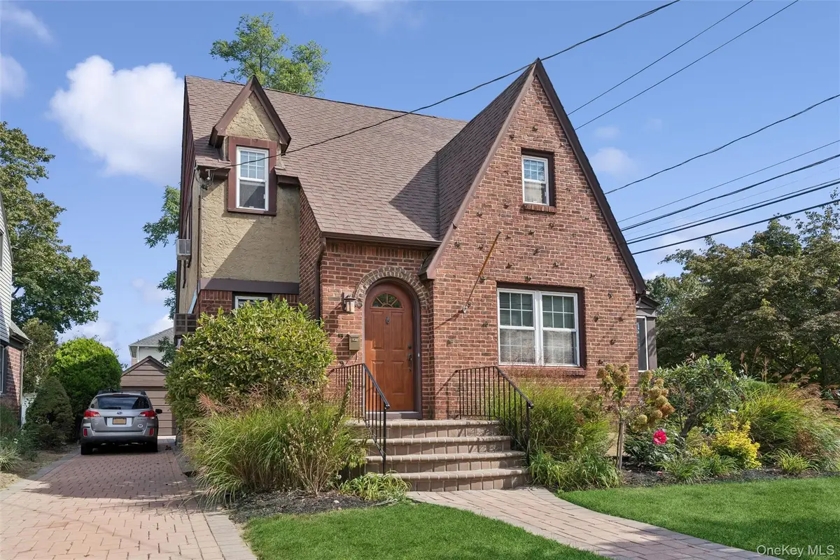 9 Troy Place, Merrick, NY 11566 - Image #1