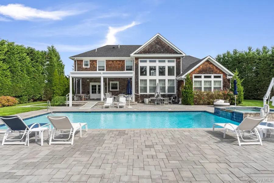 4 Spring Lane, Southampton, NY 11968 - Image #2