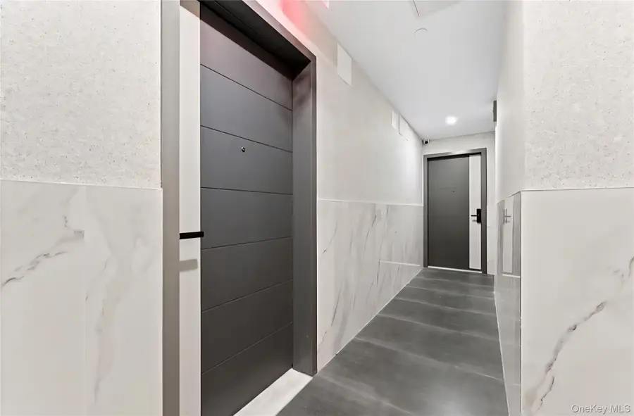 13243 Metropolitan Avenue #3E, Richmond Hill, NY 11418 - Image #2