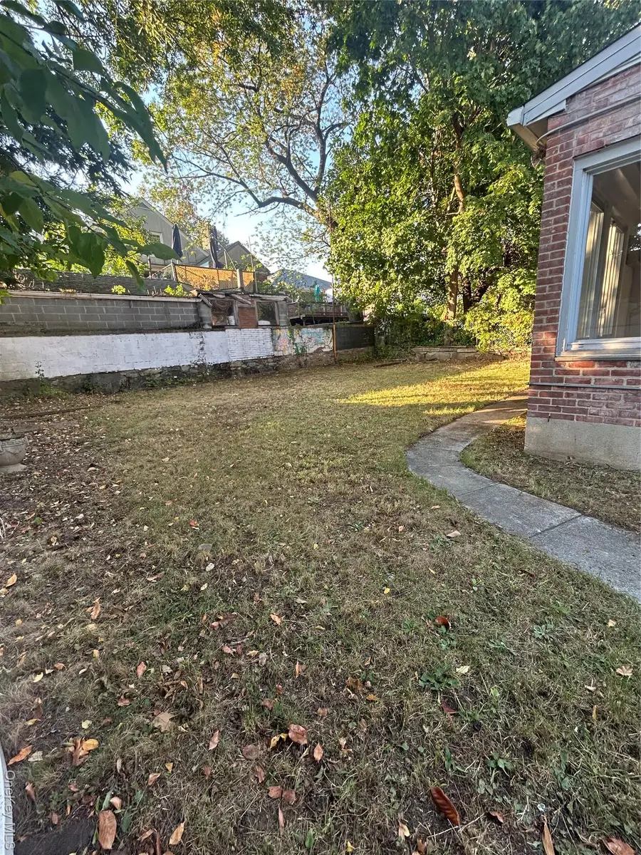 141 Sterling Avenue, Yonkers, NY 10704 - Image #2