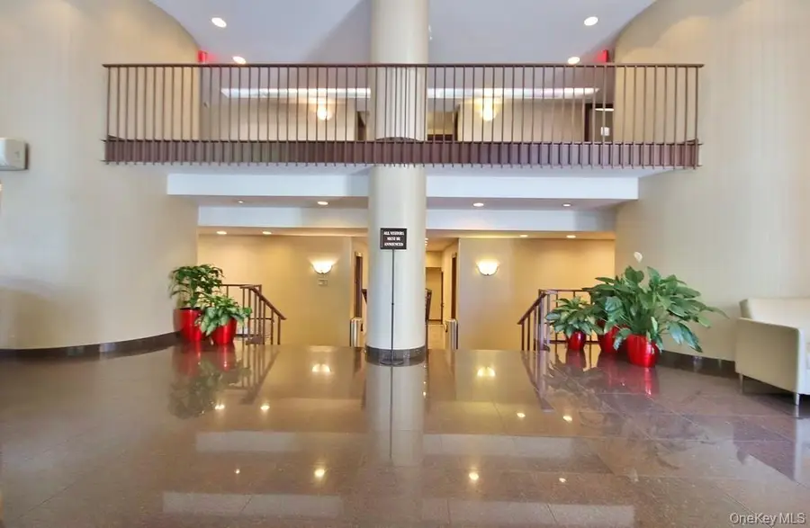 15 Stewart Place #1R, White Plains, NY 10603 - Image #3