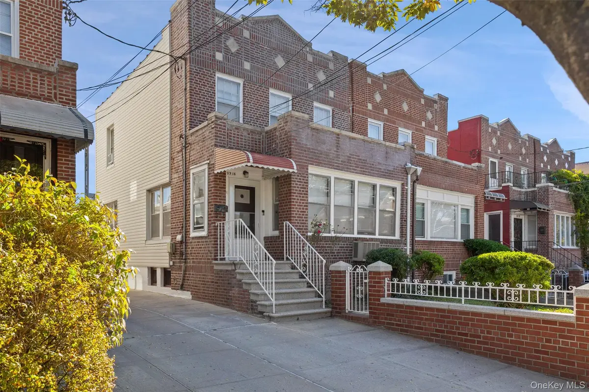 2316 Laconia Avenue, Bronx, NY 10469 - Image #1