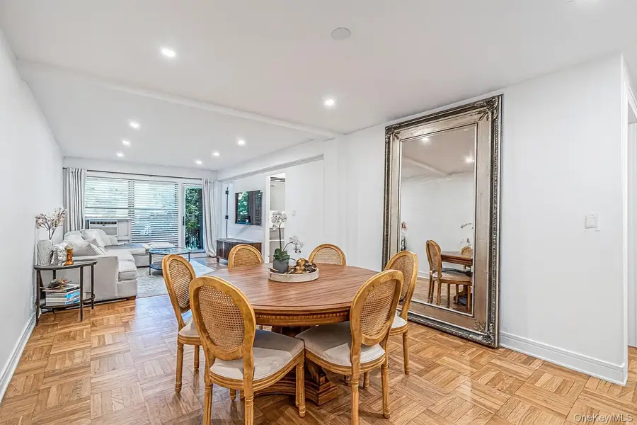 40 Schenck Avenue #1L, Great Neck, NY 11021 - Image #2